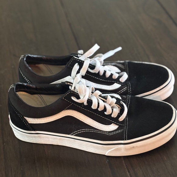 Vans Unisex Old Skool Black Sneaker - Picture 1 of 2